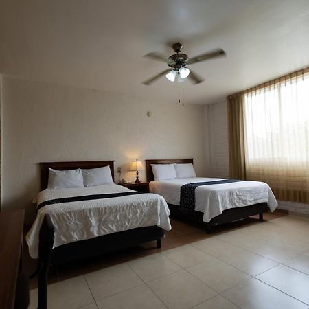 Hotel Hc Celaya  Extérieur photo