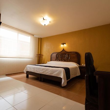 Hotel Hc Celaya  Extérieur photo