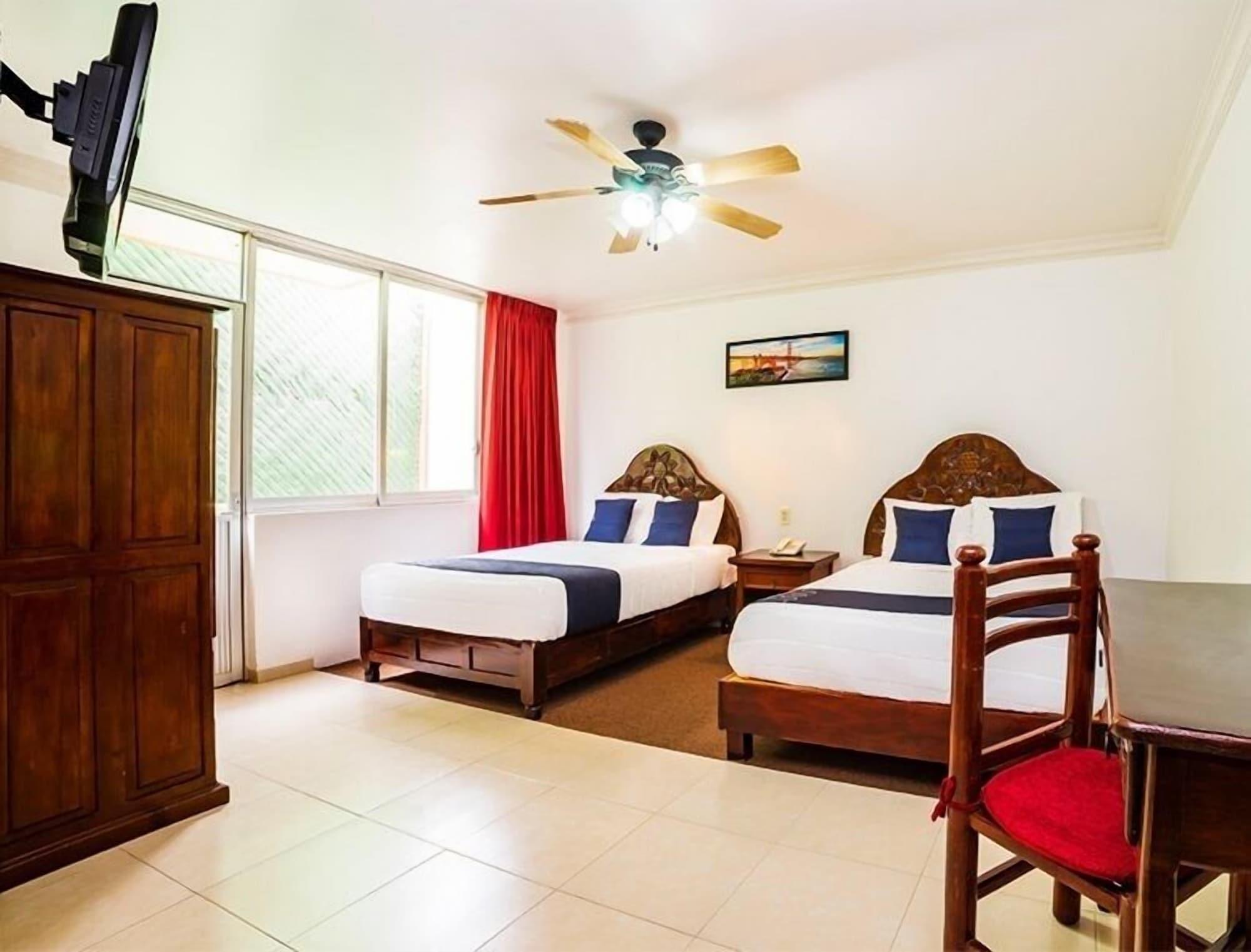 Hotel Hc Celaya  Extérieur photo