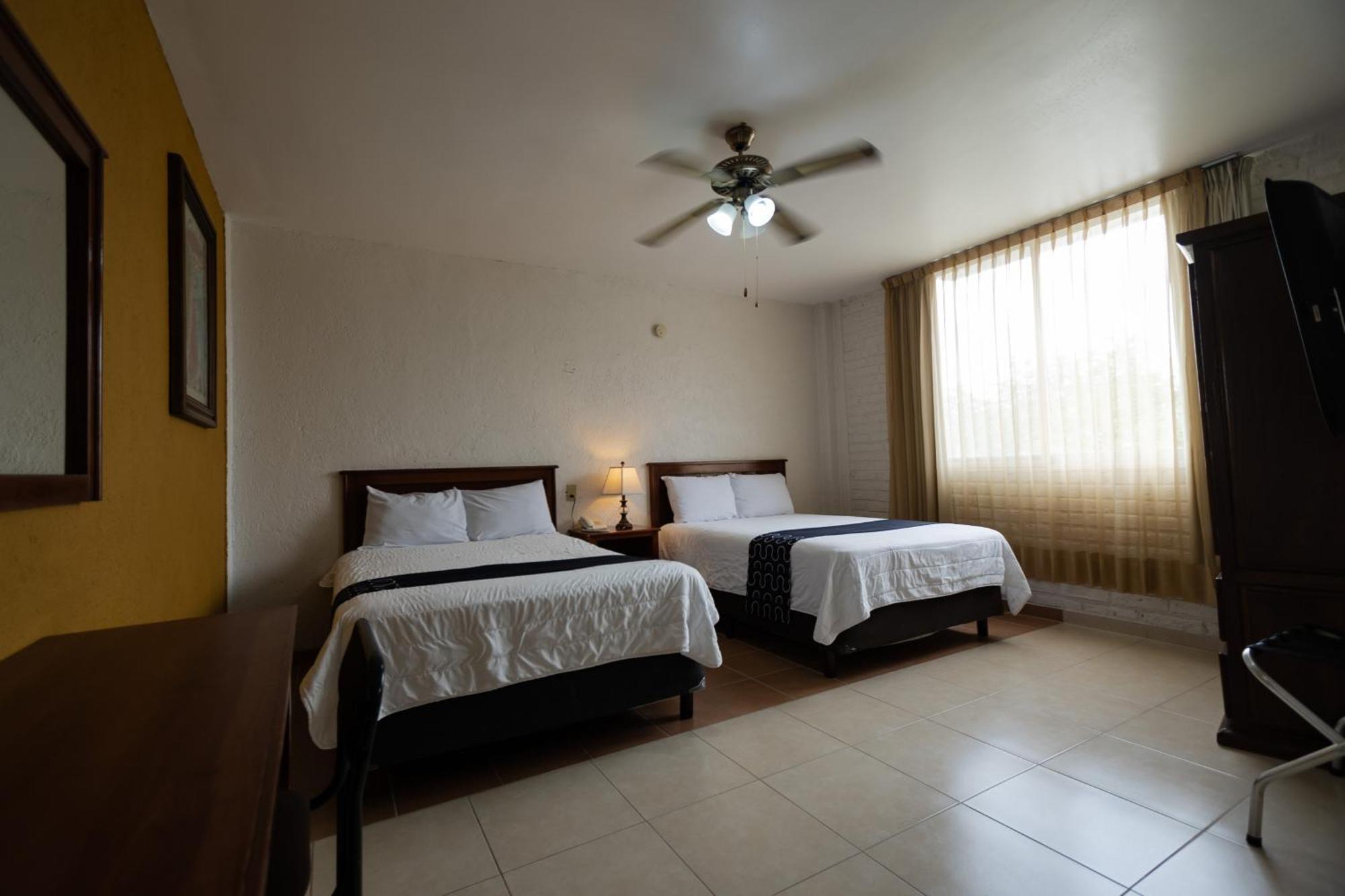 Hotel Hc Celaya  Extérieur photo