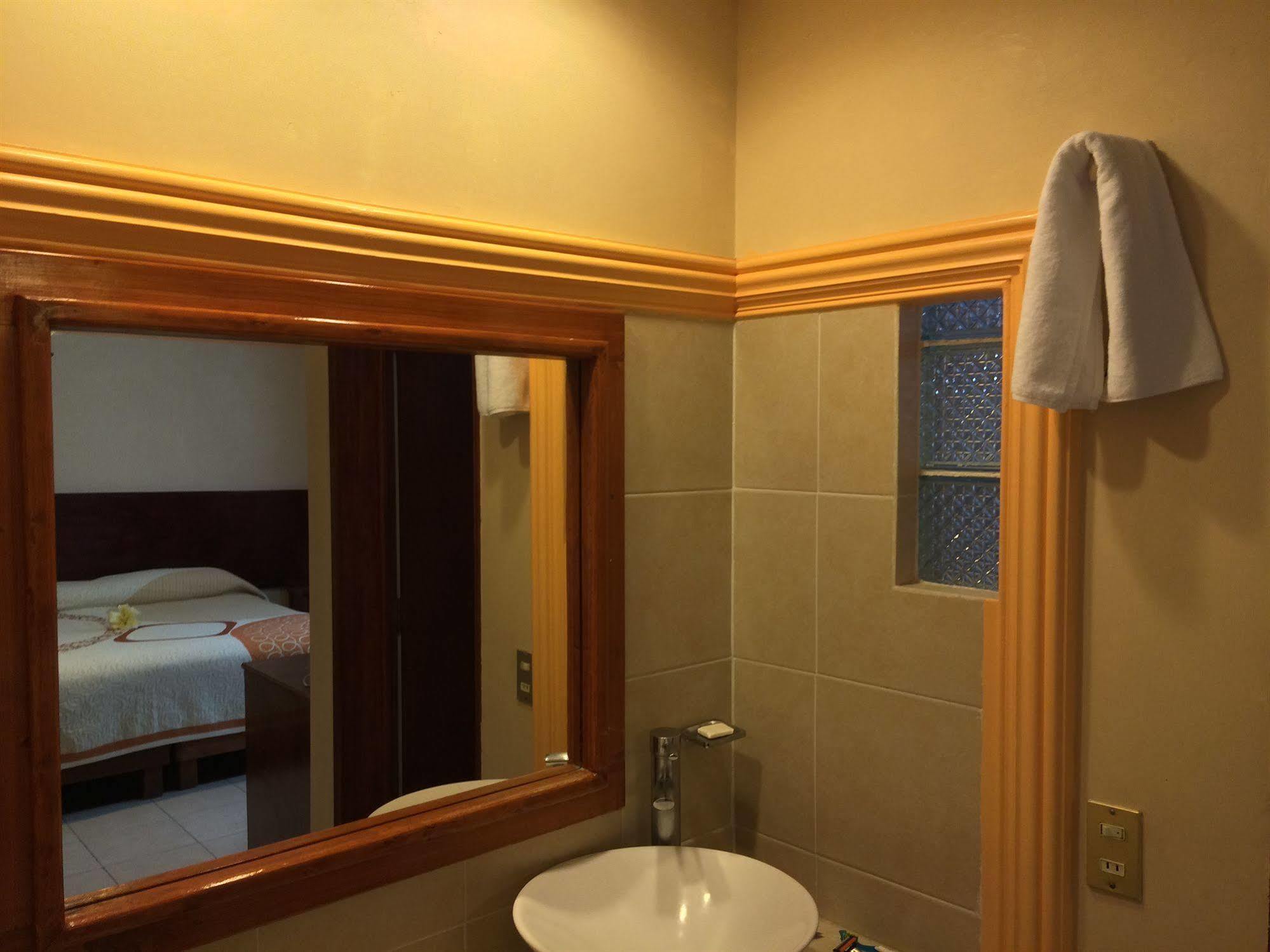 Hotel Hc Celaya  Extérieur photo