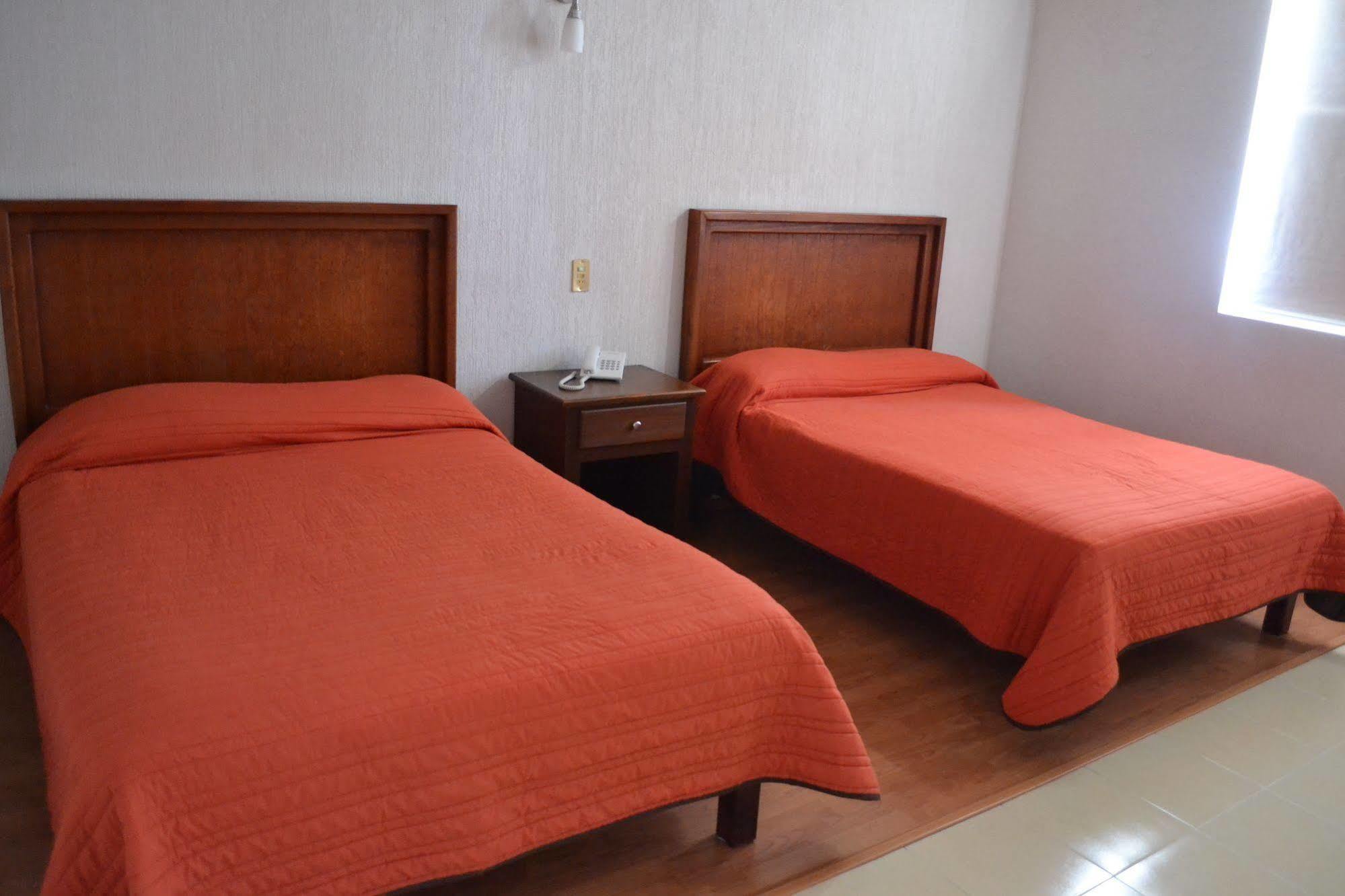 Hotel Hc Celaya  Extérieur photo