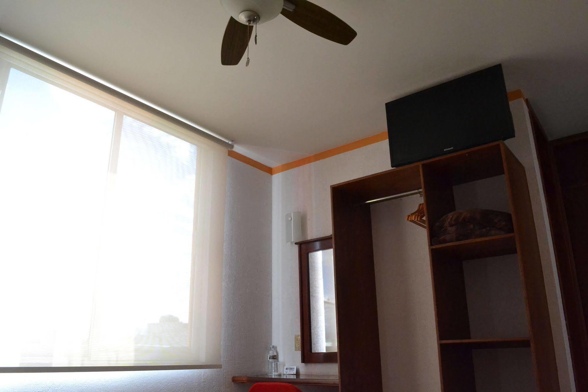 Hotel Hc Celaya  Extérieur photo
