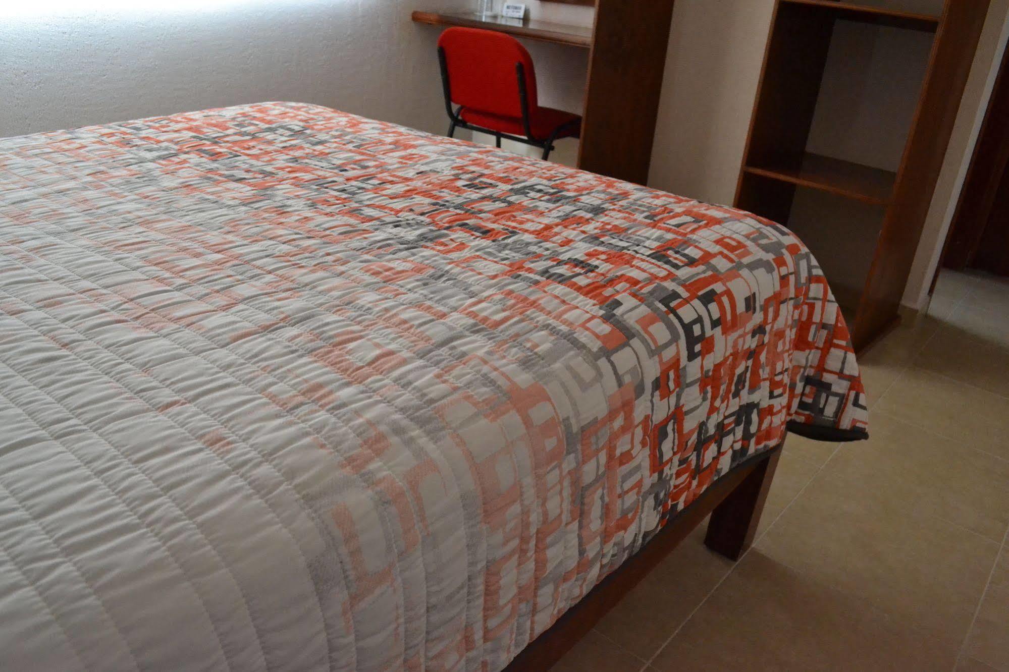 Hotel Hc Celaya  Extérieur photo