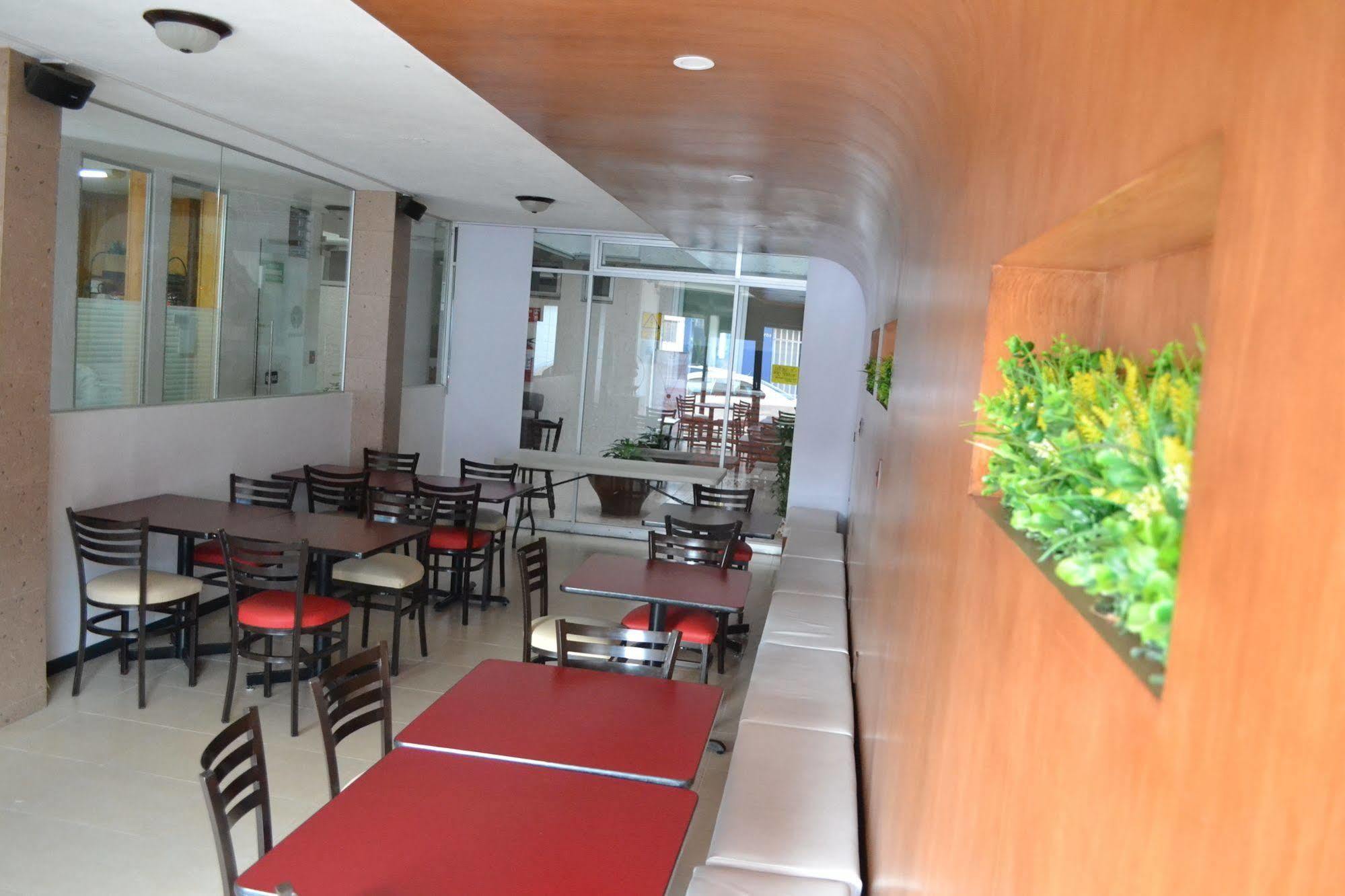 Hotel Hc Celaya  Extérieur photo